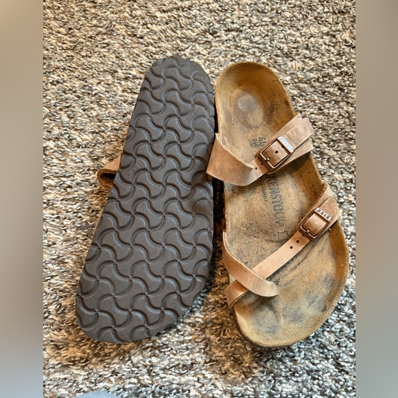 Mayari
Oiled Leather - Picture 2 of 2